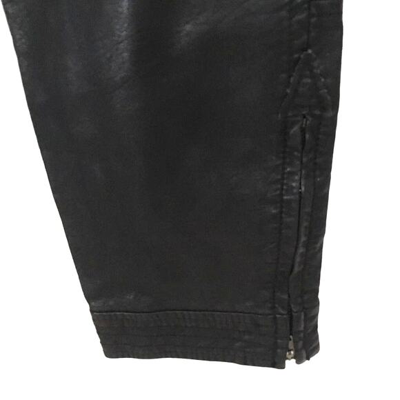 Urban Outfitters Silence & Noise Faux Leather Moto Zip Pants Black Size 27 - Picture 12 of 16